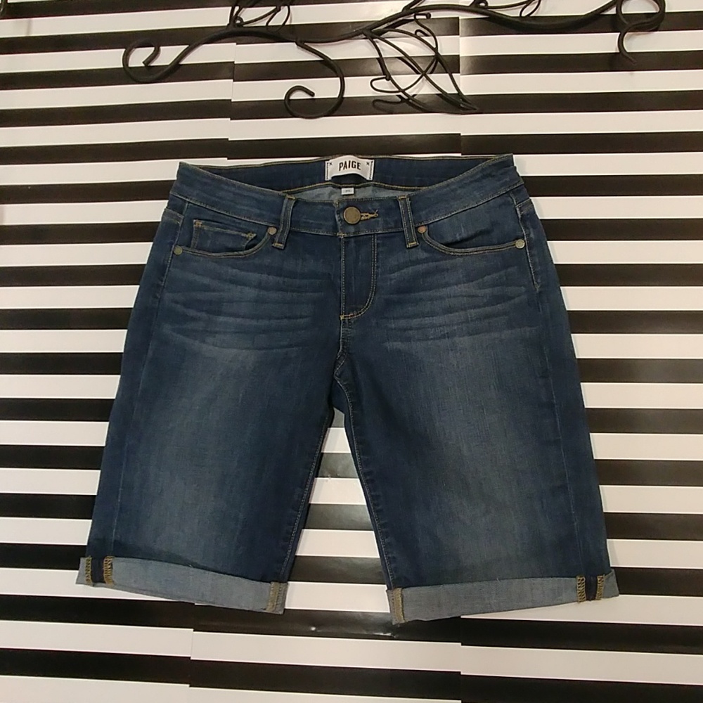 PAIGE shorts size 25